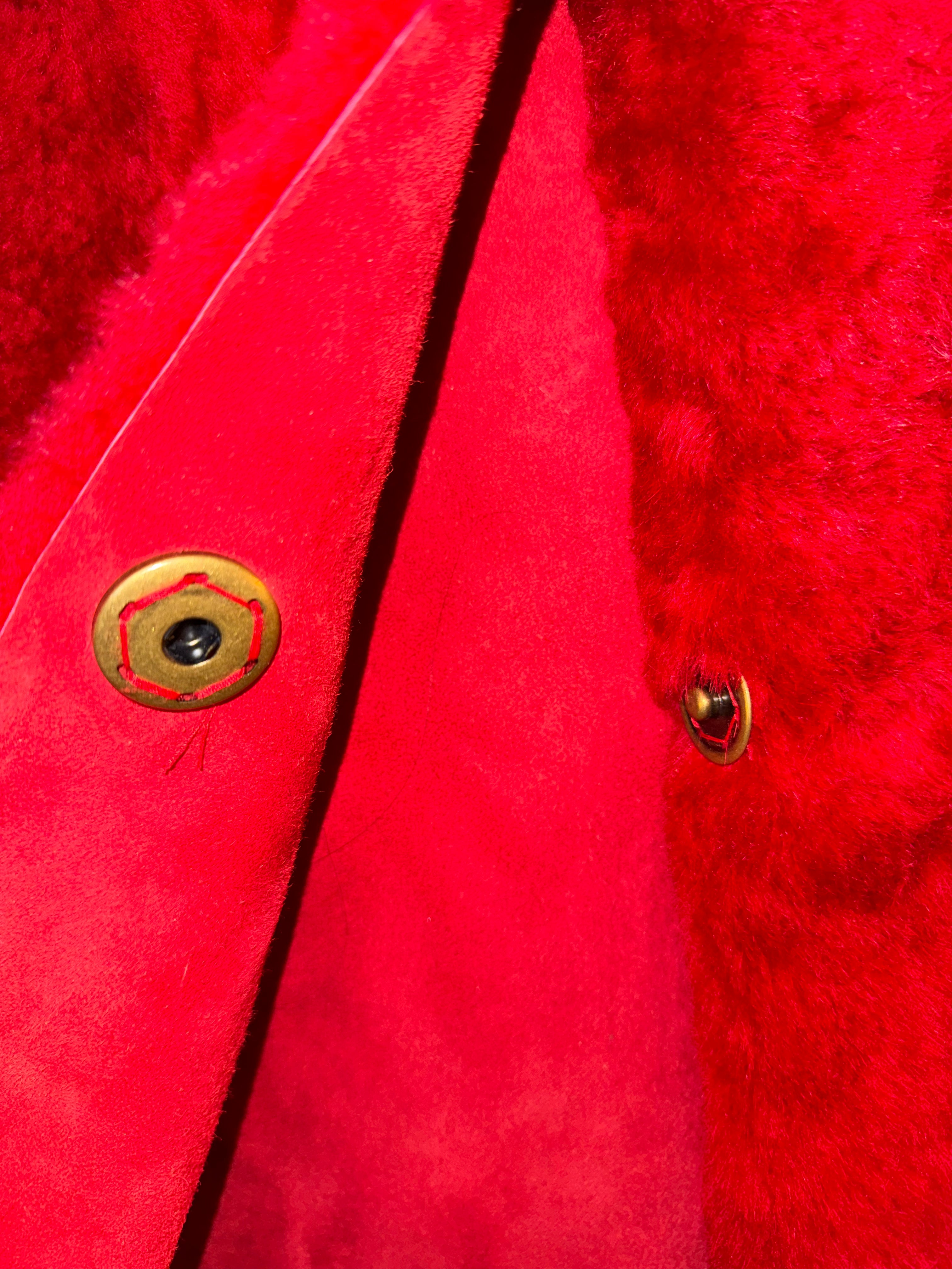Red sherling vest