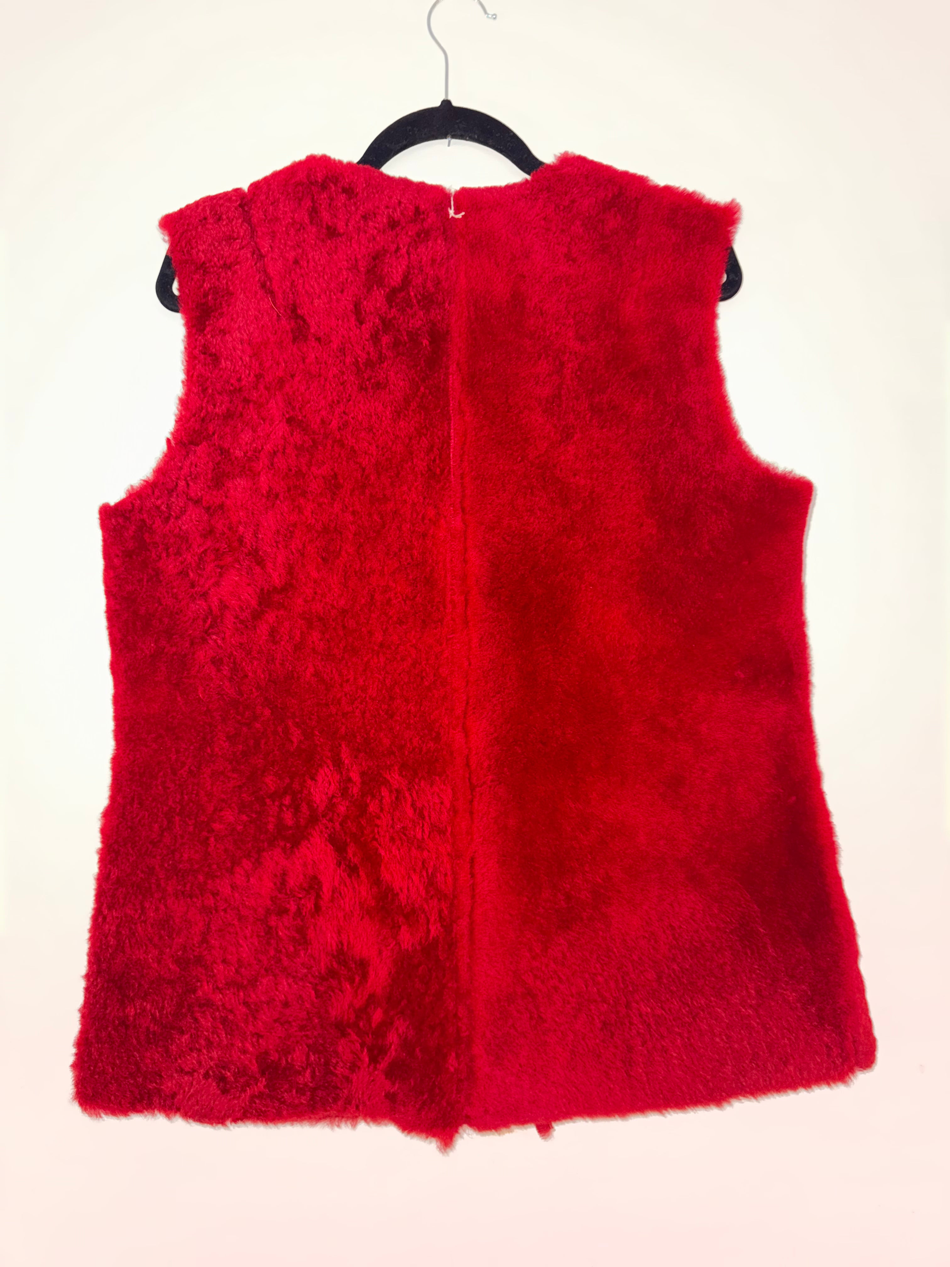 Red sherling vest