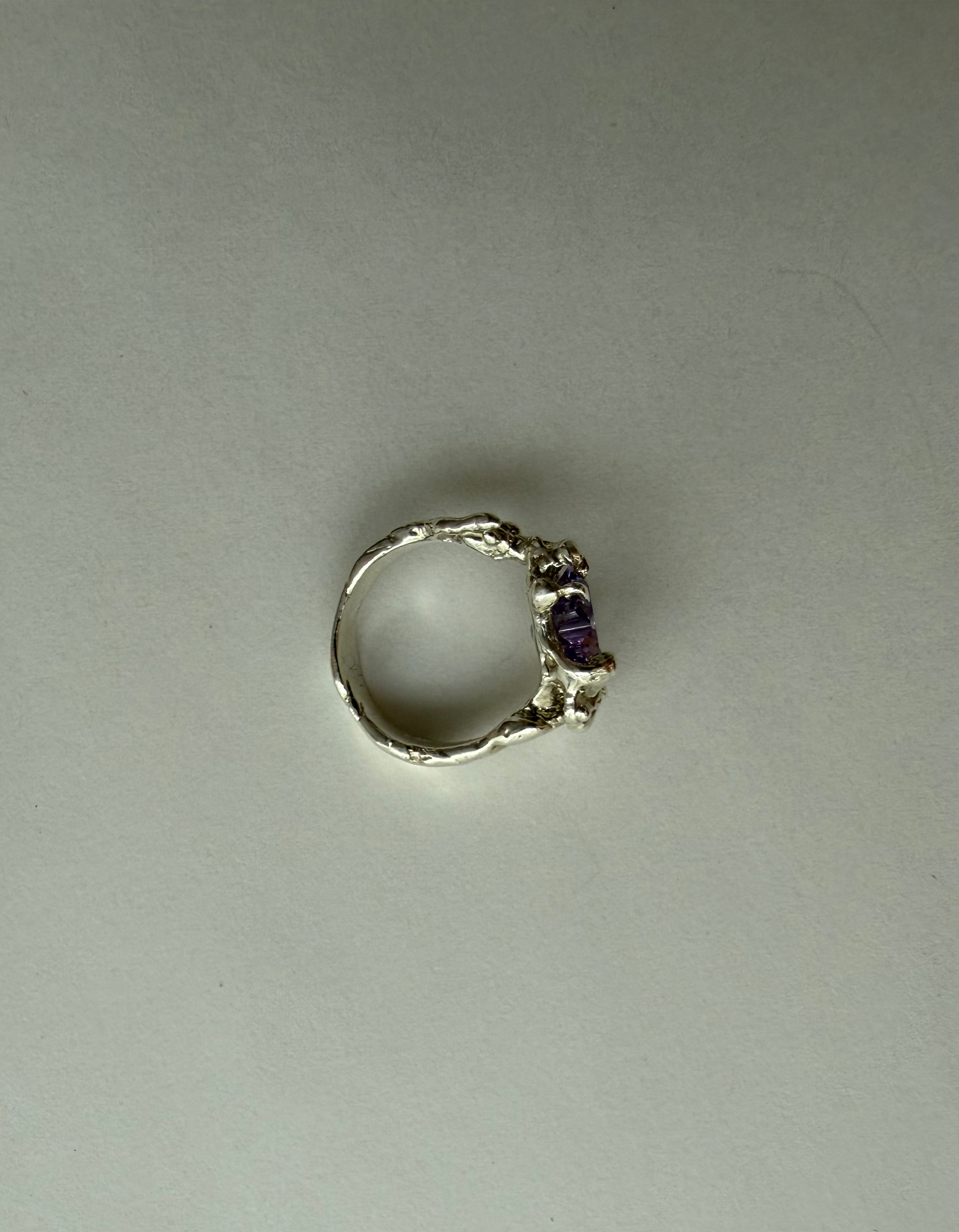 Heart ring lilac
