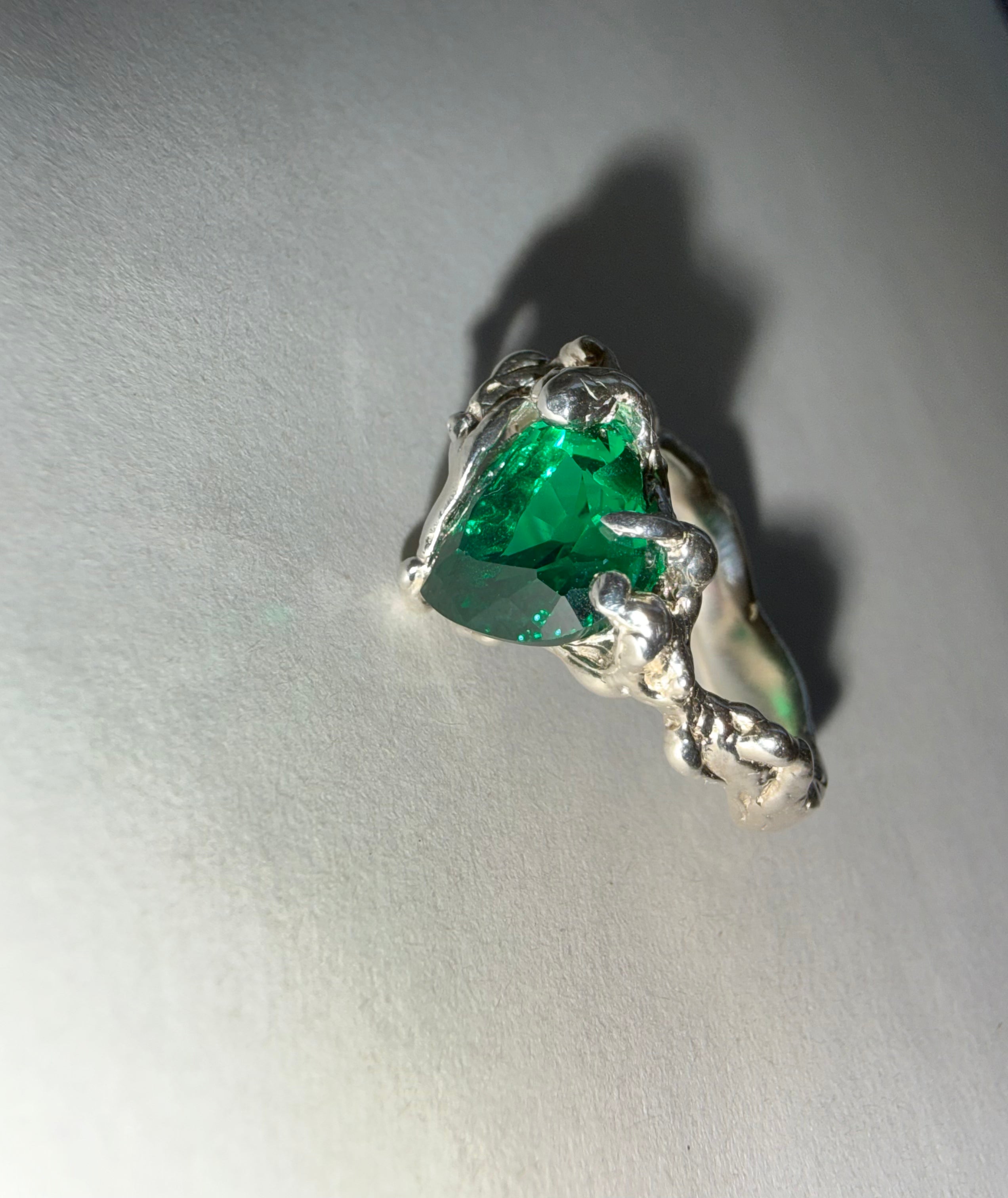 Heart ring emerald green