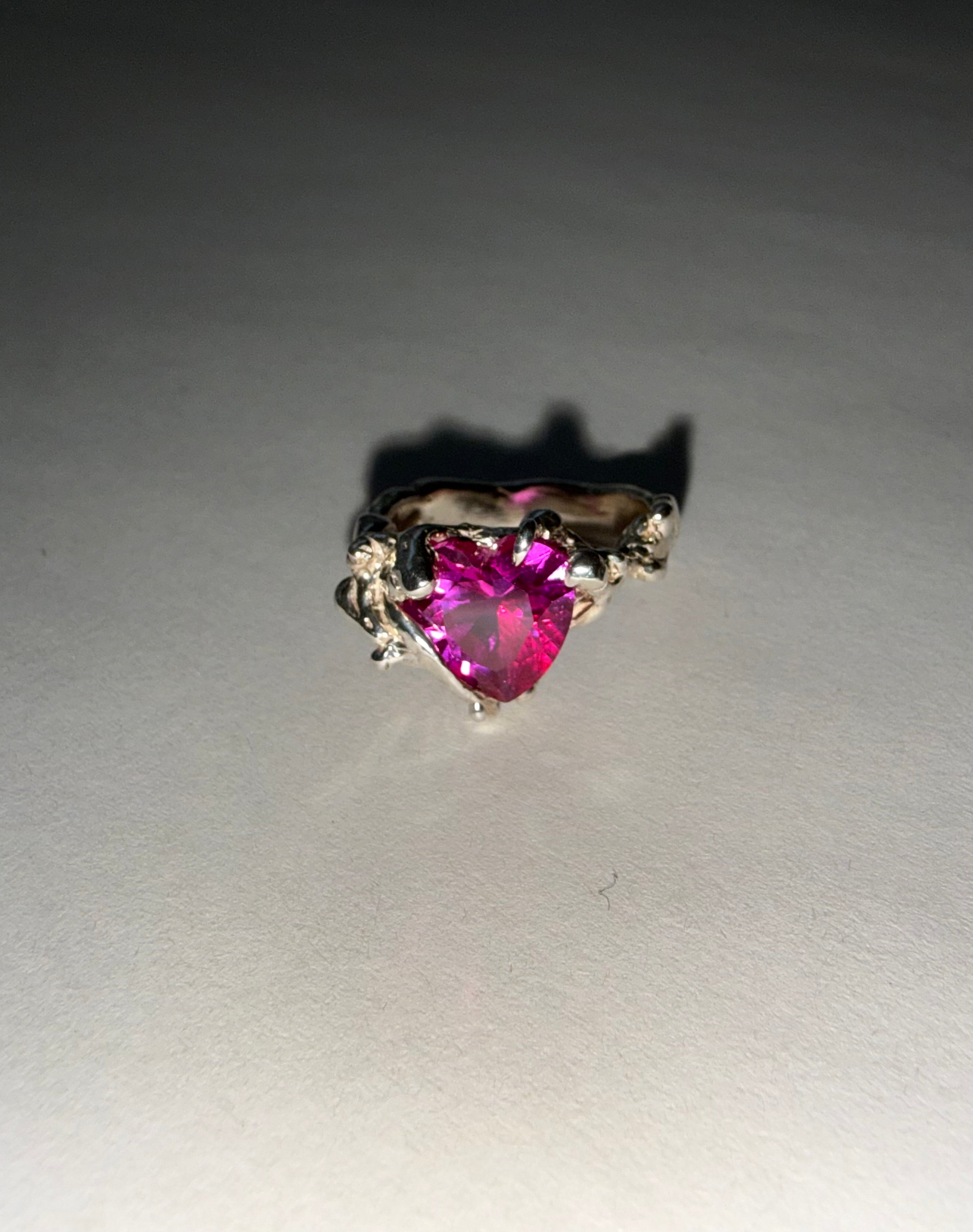 Heart ring pink