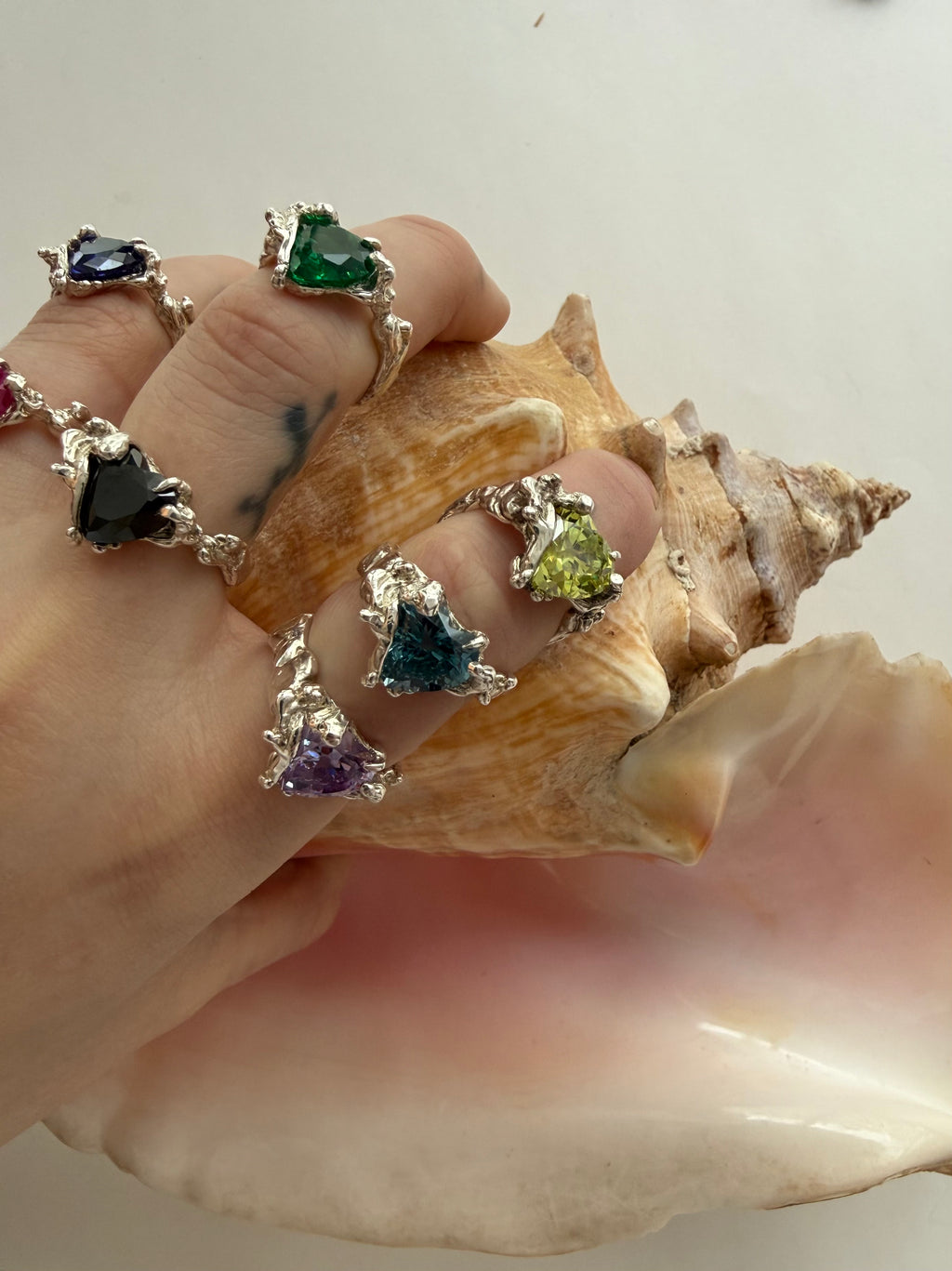 HEART RING BLACK