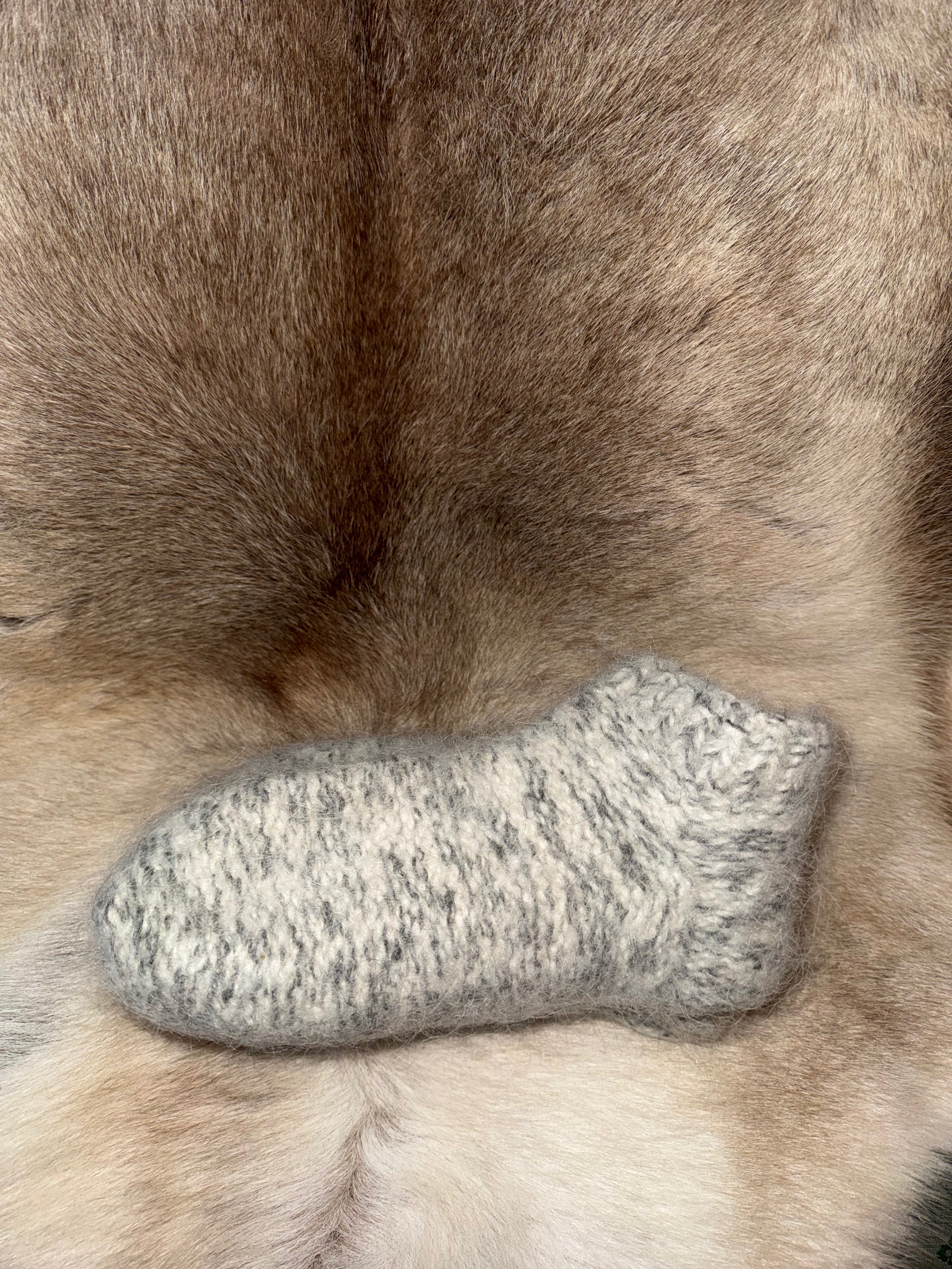 Slippers - White/grey