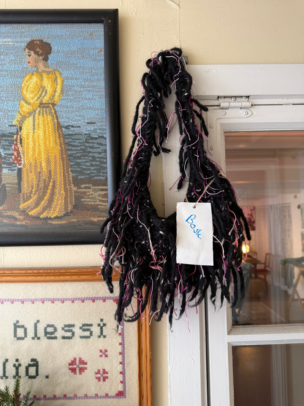 Size 2 - Black shoulder bag