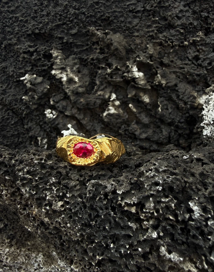 EYJA ring RUBY