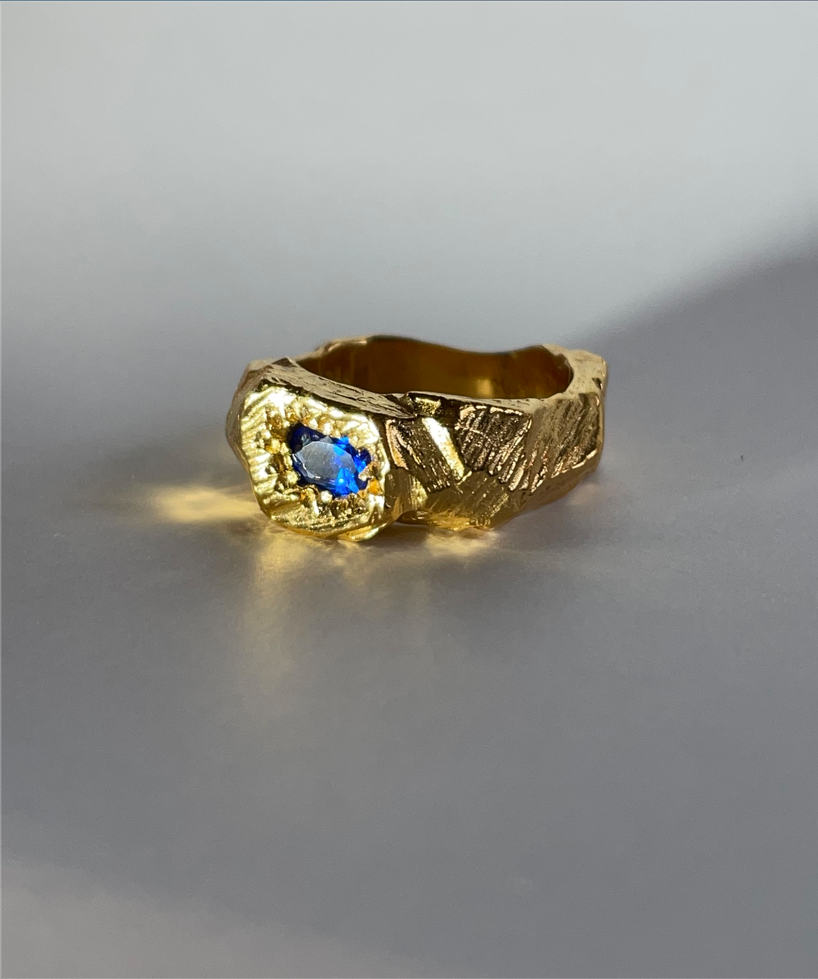 Eyja ring